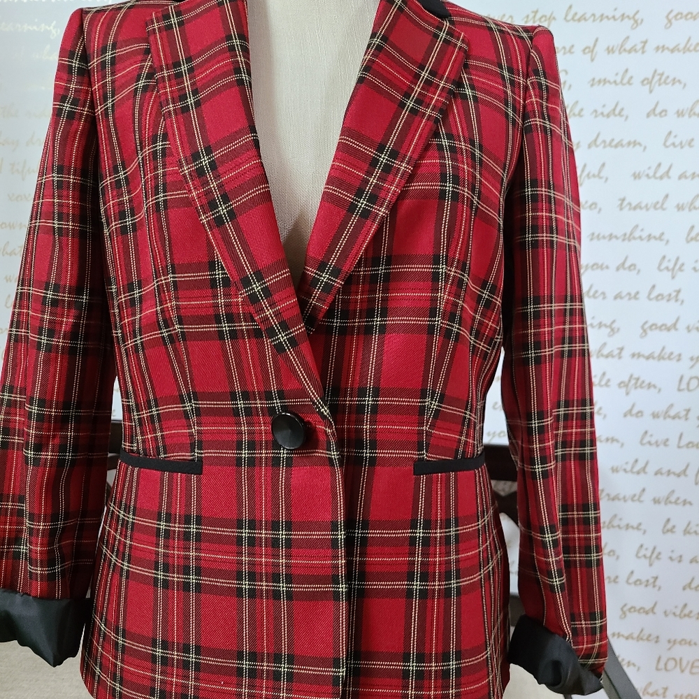 Classic plaid blazer